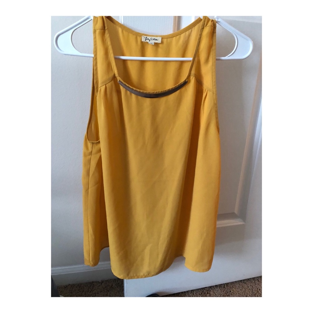 Women yellow/gold tank!